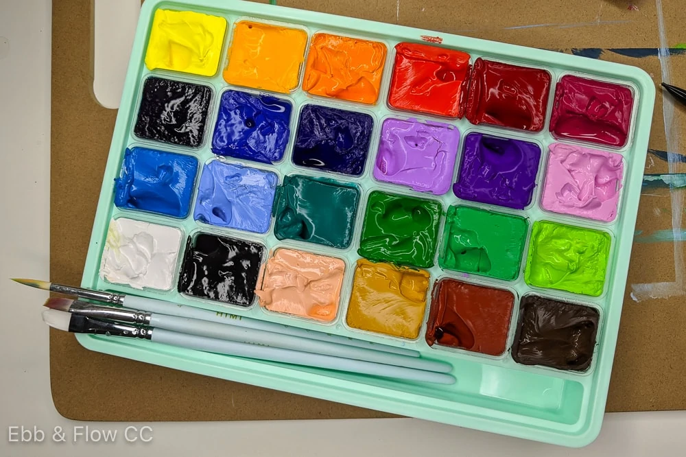 paint colors in a himi gouache set